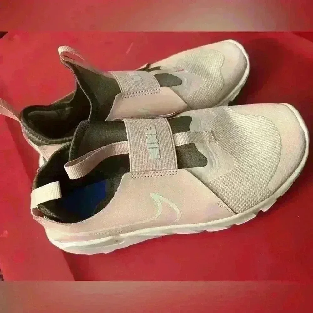 Nike size 7y